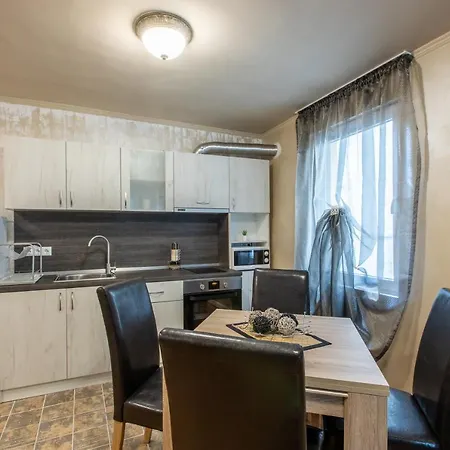 Blue тerrace Center Apartment